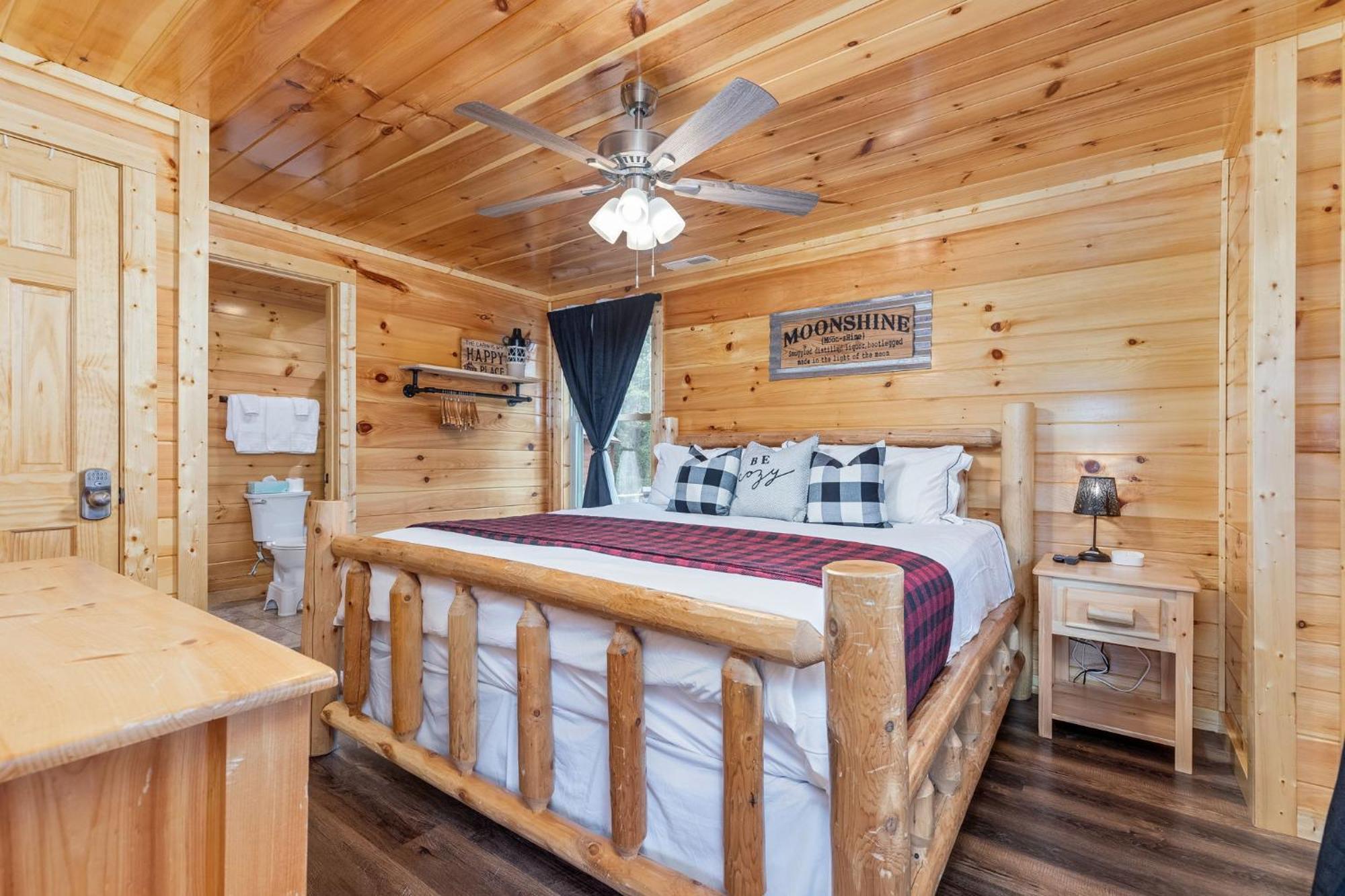 Fully Loaded Cabin In Heart Of Пиджен-Фордж Экстерьер фото